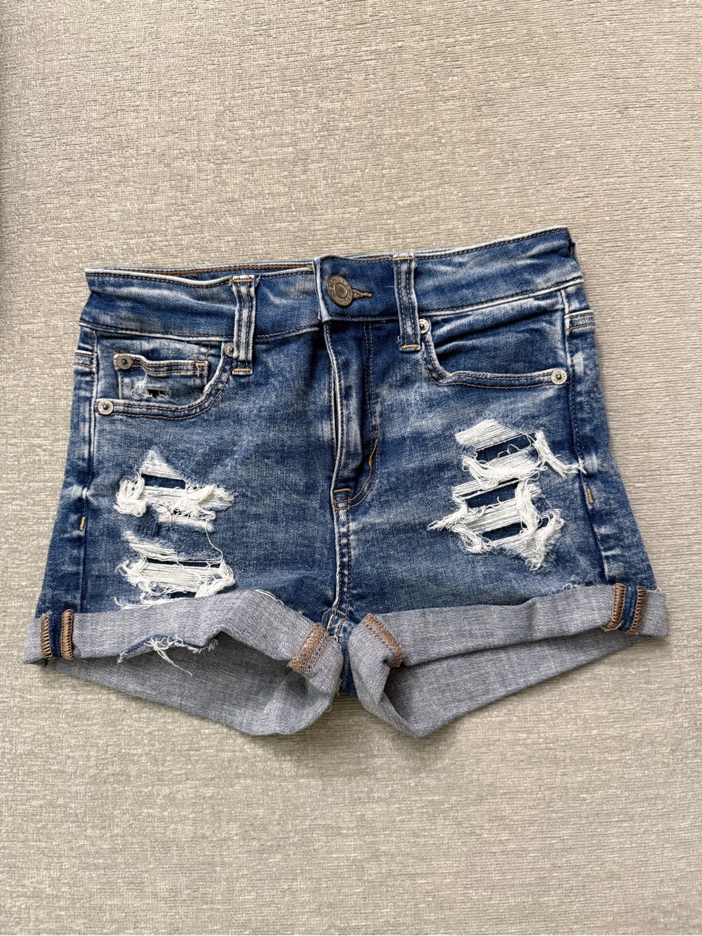 American Eagle Outfitters Distressed Blue Denim Roll-Cuff Shorts sz 0
